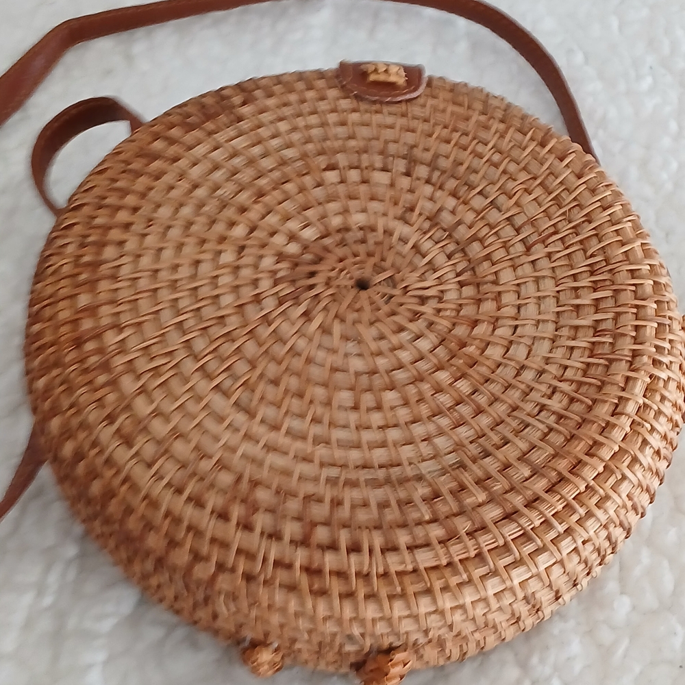 Woven Round Straw Crossbody Bag in Brown